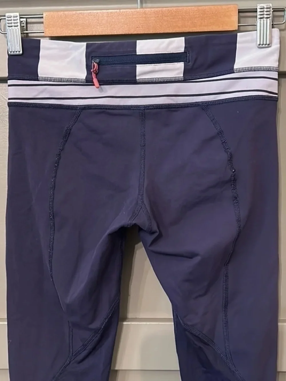 Lululemon Run Inspire Crop II Deep Indigo / Wide Bold Stripe Leggings Size 4
